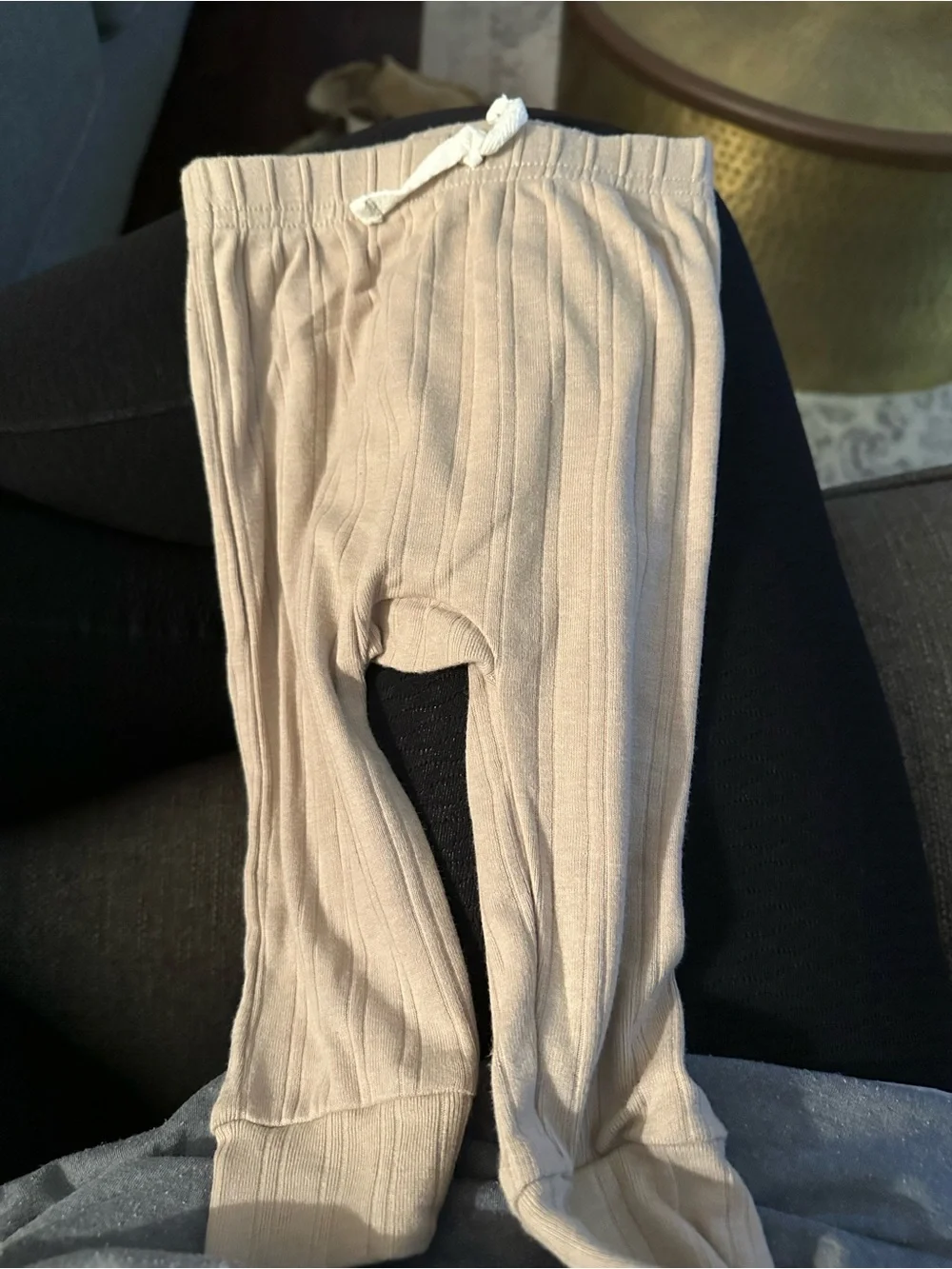 Lot of 14 baby pieces size 6-9 and 9M